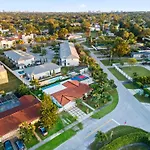 Majestic Lion Villa 11Bd Heated Pool Spa Games Bbq