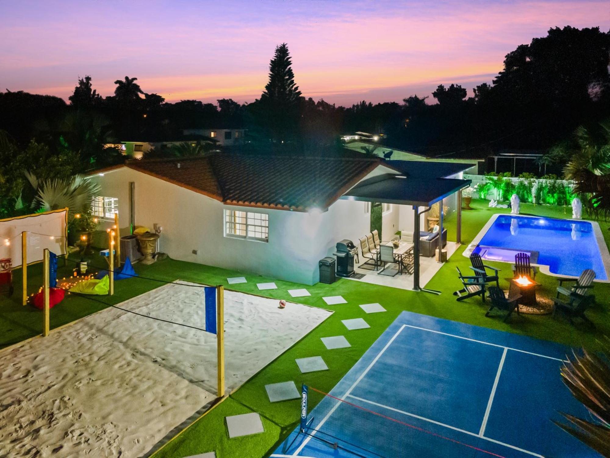 Majestic Lion 11bd Heated Pool Games Bbq *