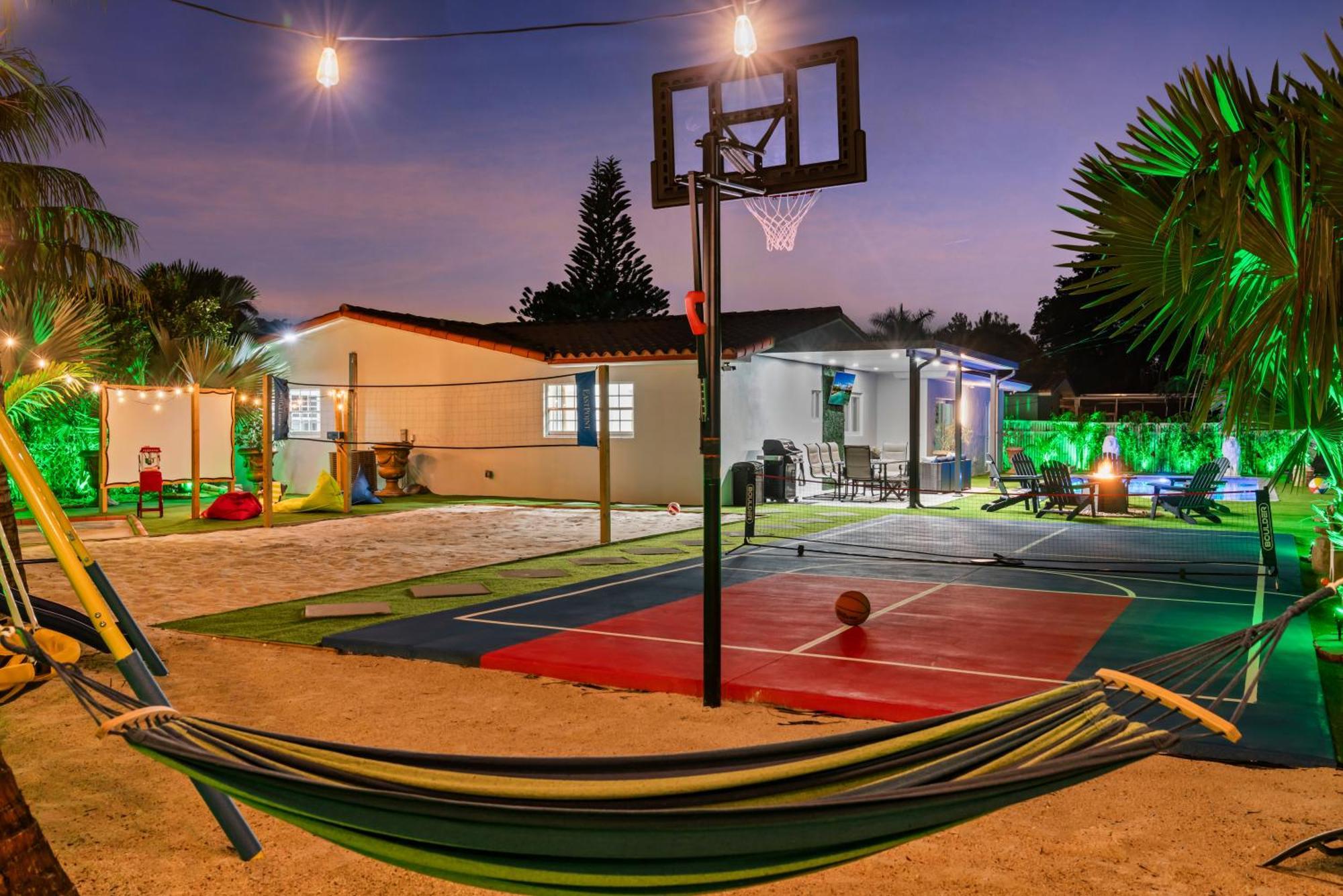 Villa Majestic Lion 11bd Heated Pool Games Bbq