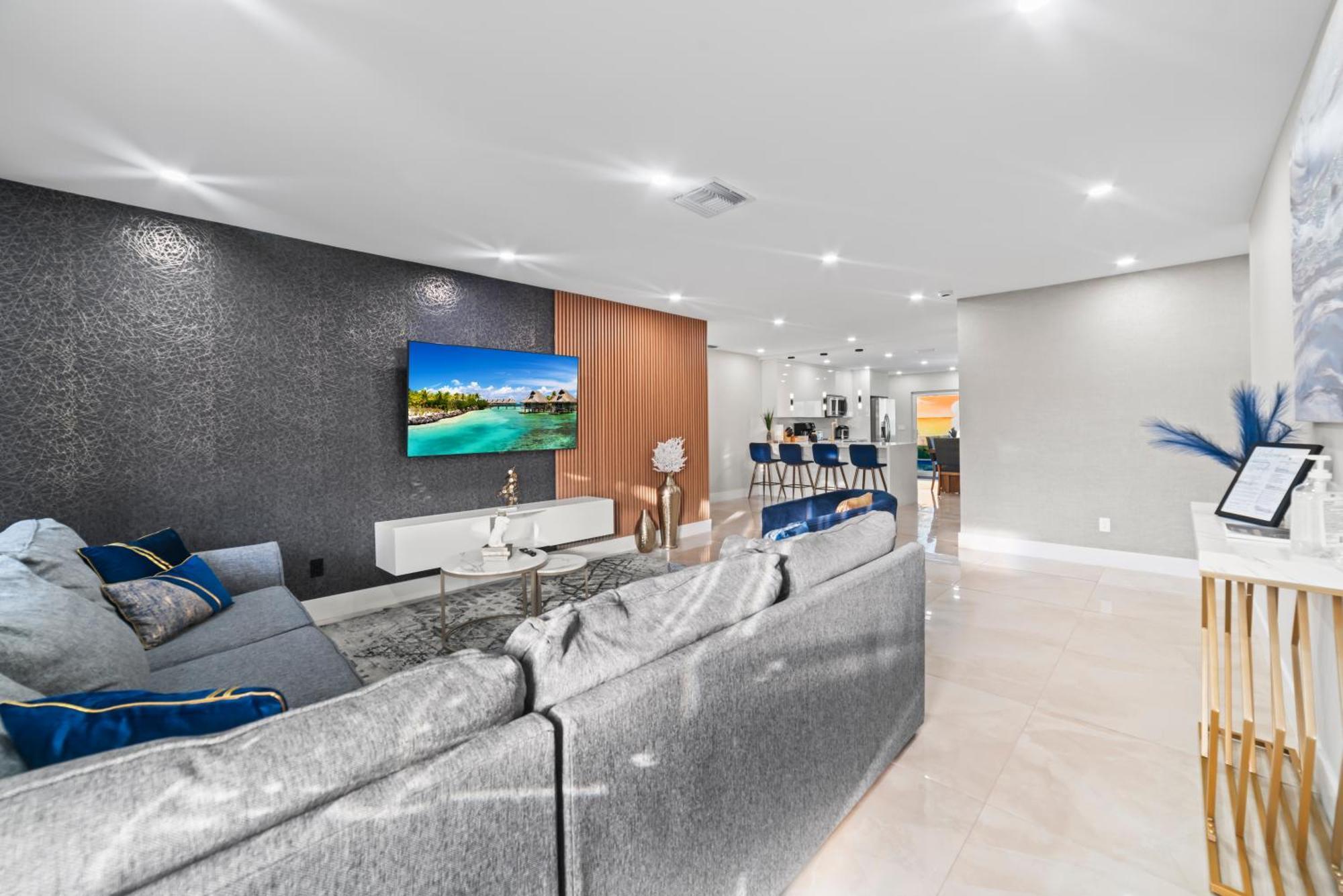 Majestic Lion 11bd Heated Pool Games Bbq Villa Miami